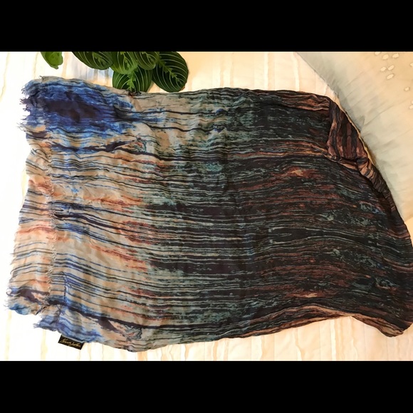 Lightweight Kenneth Jay lane scarf - Picture 4 of 5